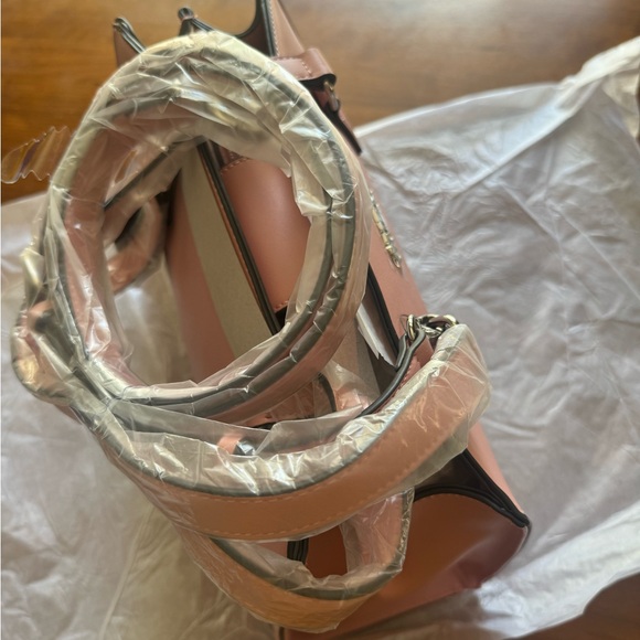 NWT Guess Woodell Satchel Rose - Picture 3 of 6